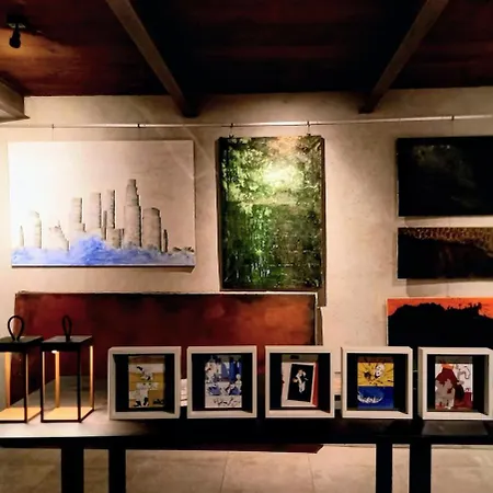 Artist's Atelier Live The Art On Como Lake *